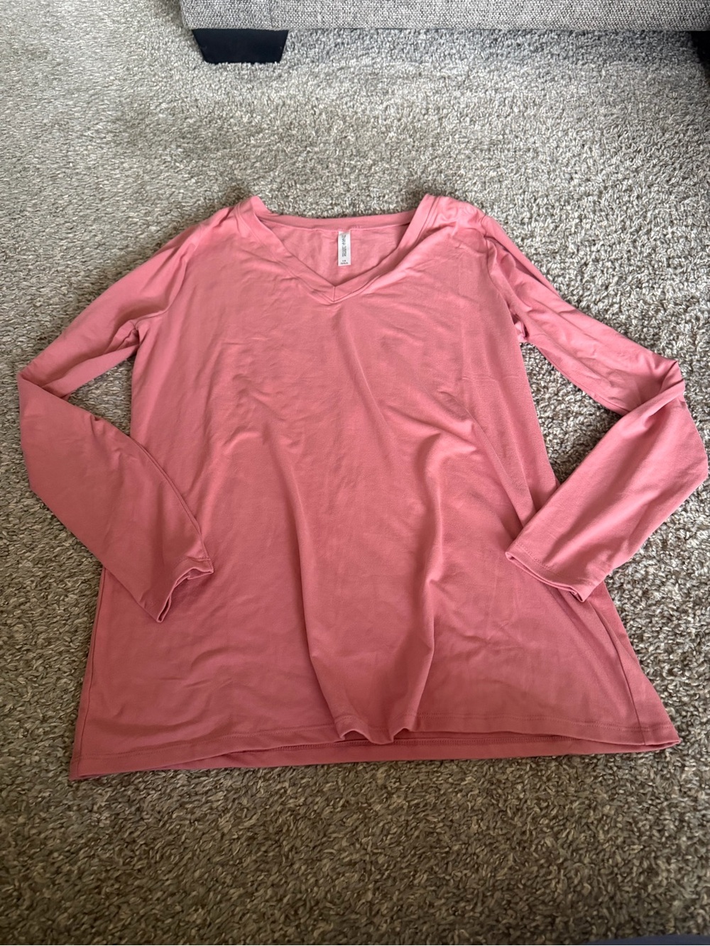 Zenana Outfitters Pink V-Neck Long Sleeve Top